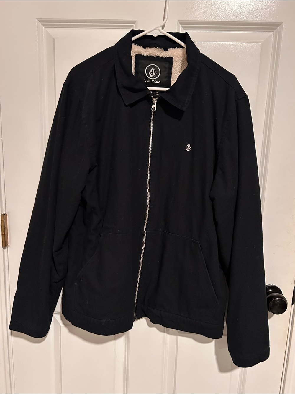 Volcom Men's Black Zip-Up Jacket with Sherpa Collar